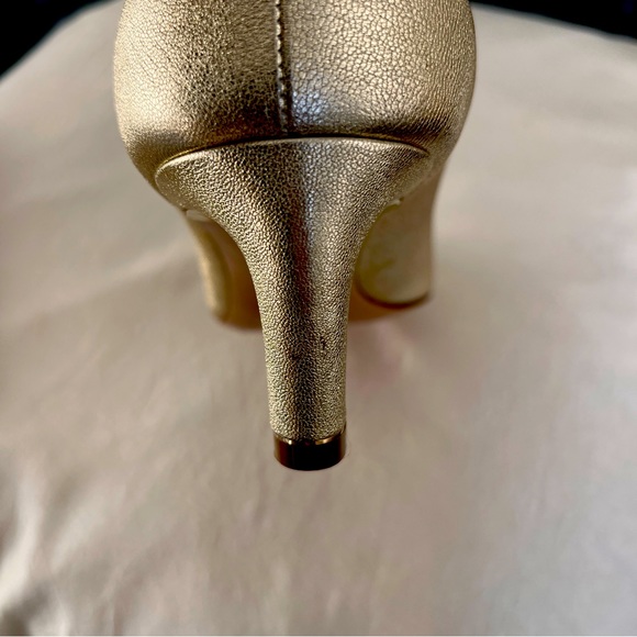 💫STUNNING!NWOT NICHOLAS KIRKWOOD•MIRA•Gold Pearl Pumps/Heels•Size 7•NEW•$795 - Picture 9 of 11
